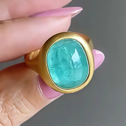 A Cabochon Emerald Ring, Fresh as Spring-JEWELBUYS