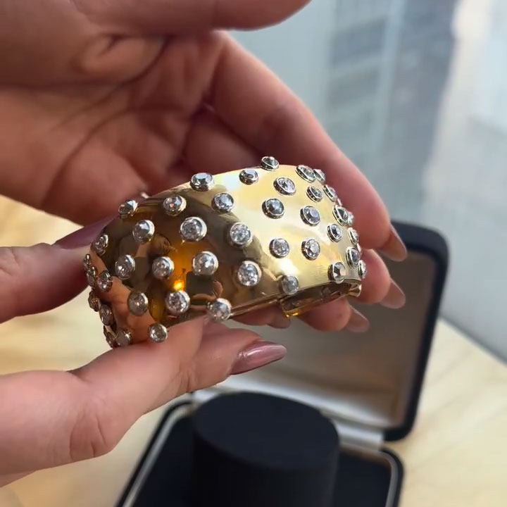 2ctw Classic Round-Cut Sapphire Wide Bang-JEWELBUYS