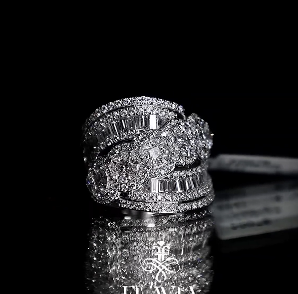 Gorgeous 7 ctw Multi-Cut White Gemstone Ring -JEWELBUYS