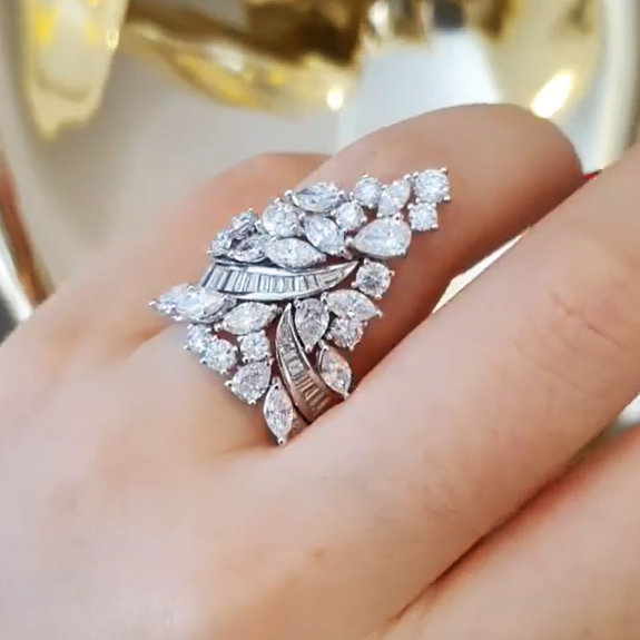 Gorgeous 8 ctw Multi-Cut White Gemstone Ring -JEWELBUYS