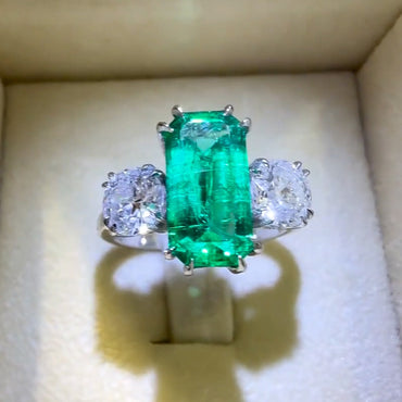 3.8Ctw Classic Three Stone Ring with Emeralds and Sapphires-JEWELBUYS