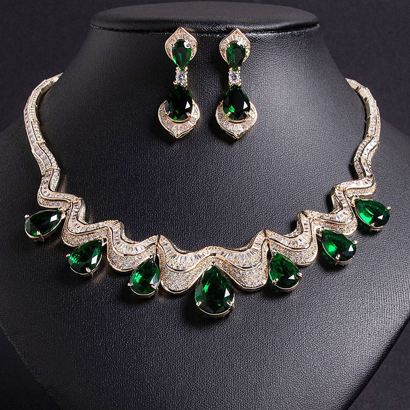 A stunning and luxurious 140-carat pear-shaped sapphire necklace and earring set-JEWELBUYS