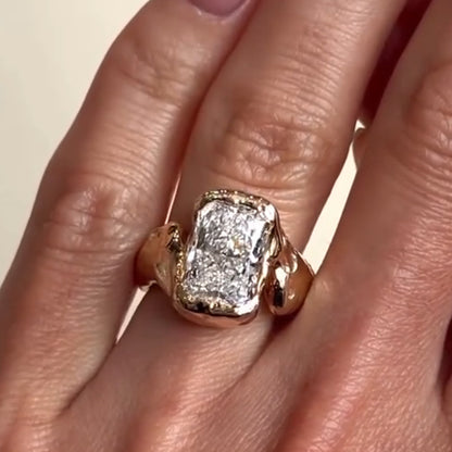 4.0Ct Radiant Cut Sole Sapphire Art Engagement Ring-JEWELBUYS