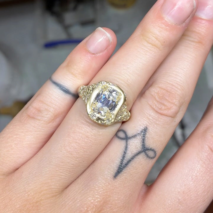 3.0Ctw cushion-cut irregular textured sapphire engagement ring-JEWELBUYS