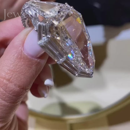 Unique 20.3ct Shield Cut Diamond Ring - JEWELBUYS