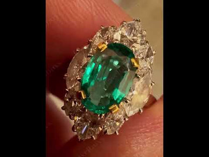 A stunning 6.3Ctw oval-cut green sapphire ring-JEWELBUYS